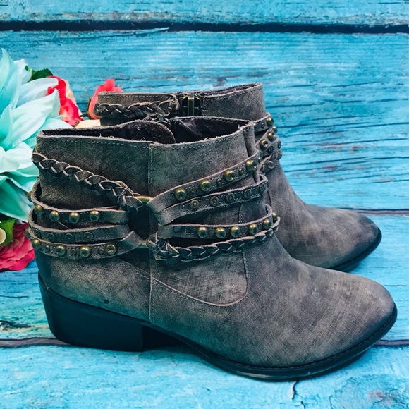 Naughty Monkey Annie Distressed Bootie in Taupe - Picture 2 of 10